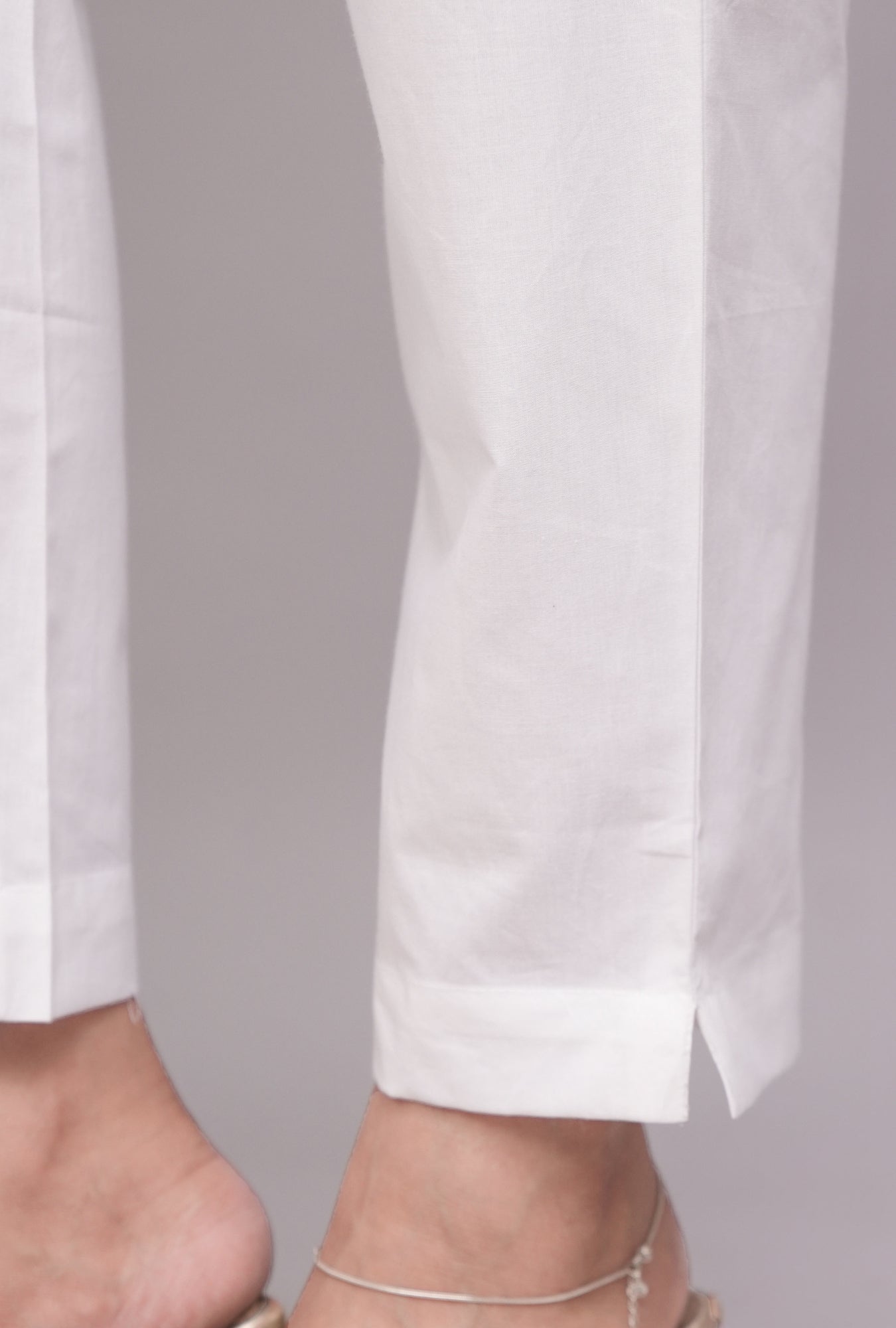 Classic White Cotton Pant – Minimal, Comfy & Versatile