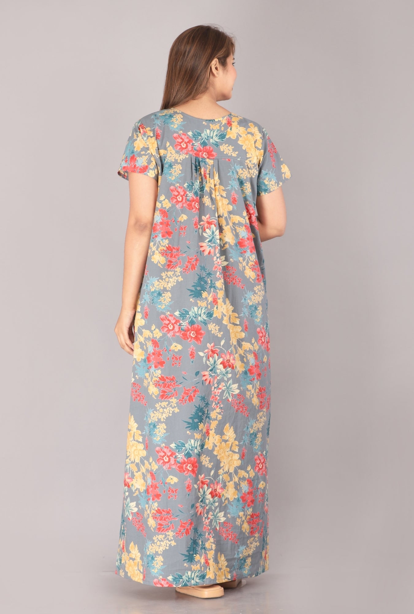 Foam Flower Dark Grey Cotton Gowns – Perfect for Relaxing Nights