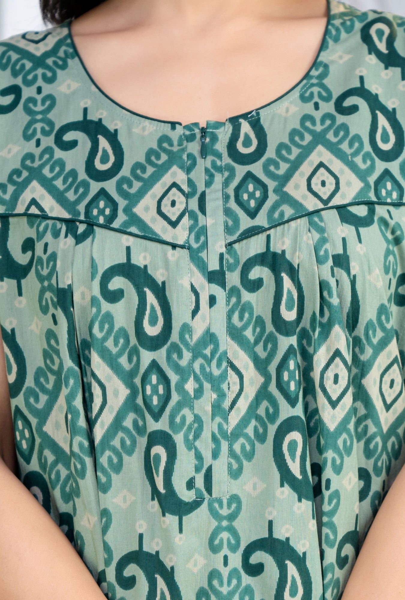 Ikkat Kairy Green Cotton Printed Nightwear Gowns