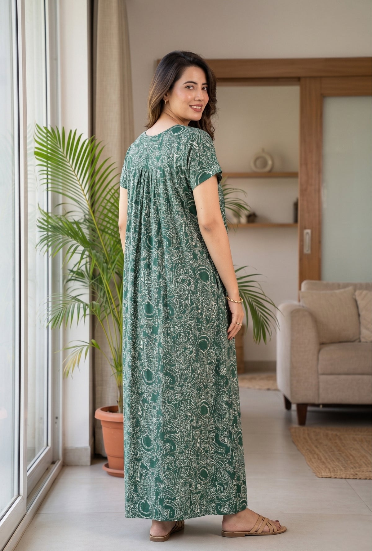 Outline Paisley Green Cotton Printed Nightwear Gowns